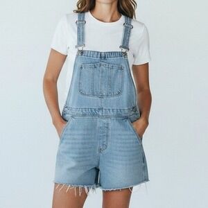 Old Navy Womens Denim Shortalls Large Light Wash Raw Hem Casual Retro Coastal